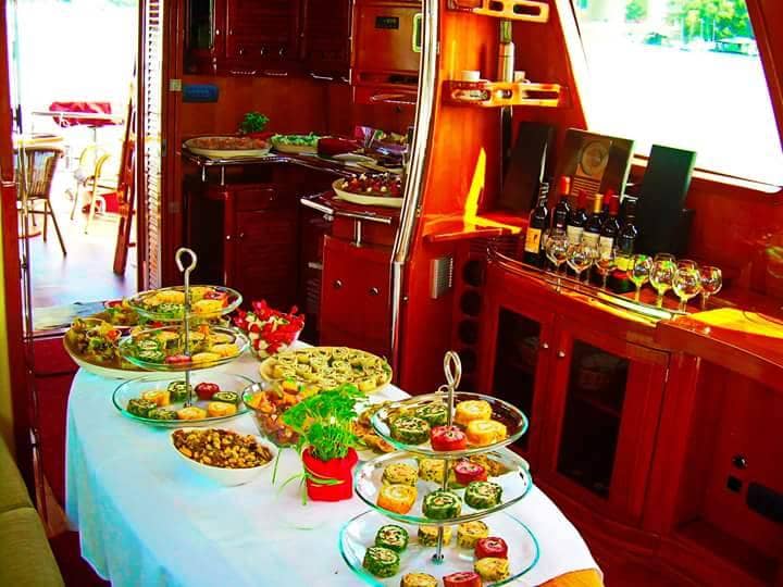 11822668_703747299758512_8453935138906231177_n